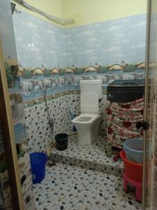 Bathroom Image of 500 Sq.ft 1 BHK Duplex for rent in Muhammadpur Patna for Rs. 8000