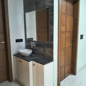 Bathroom Image of 2614 Sq.ft 4 BHK Apartment / Flat for sale in ACE Arte, Sector 150 Noida for Rs. 44300000