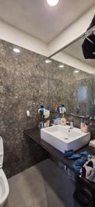 Bathroom Image of 2000 Sq.ft 4 BHK Apartment / Flat for sale in Supreme Elenor, Chembur Mumbai for Rs. 65000000