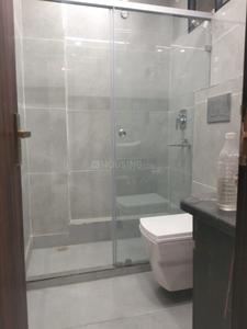 Bathroom Image of 1150 Sq.ft 3 BHK Apartment / Flat for sale in Gasta Complex, Paschim Vihar New Delhi for Rs. 13000000