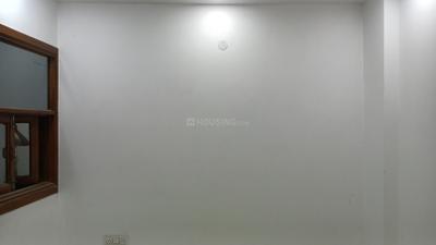 Bedroom Image of 600 Sq.ft 2 BHK Builder Floor for sale in Pitampura New Delhi for Rs. 4500000