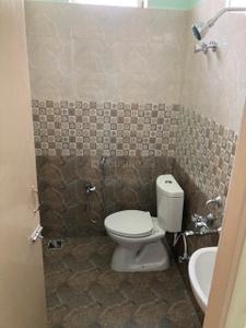 Bathroom Image of 1020 Sq.ft 3 BHK Apartment / Flat for rent in Korattur Chennai for Rs. 25500