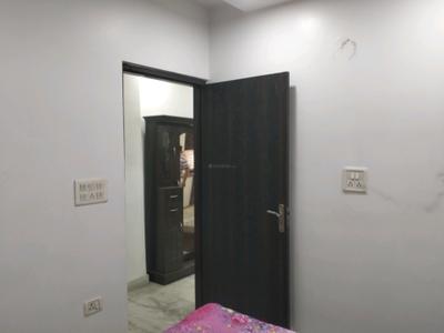 Bedroom Image of 500 Sq.ft 1 BHK Builder Floor for rent in Shalimar Bagh New Delhi for Rs. 22000