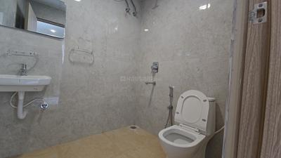 Bathroom Image of 750 Sq.ft 1 BHK Apartment / Flat for rent in Kondapur Hyderabad for Rs. 29000
