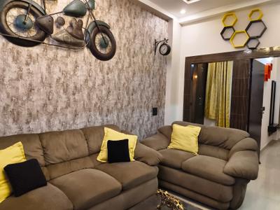 Living Room Image of 800 Sq.ft 2 BHK Apartment / Flat for sale in Indirapuram Ghaziabad for Rs. 6000000