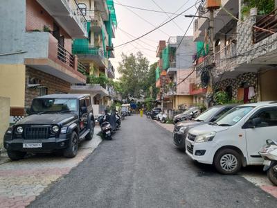 Gated Community Images of 700 Sq.ft 2 BHK Apartment / Flat for sale in LIG Apartment, Hastsal New Delhi for Rs. 6600000