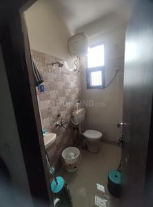 Bathroom Image of 1100 Sq.ft 3 BHK Apartment / Flat for sale in Sector 73 Noida for Rs. 4050000