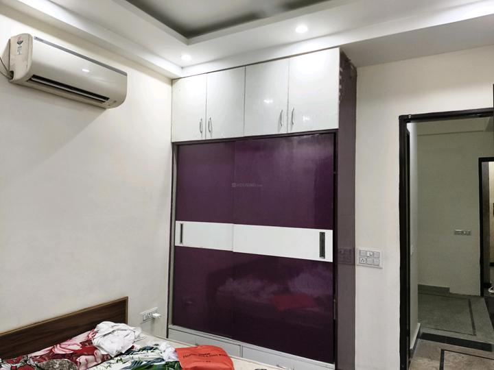 Avenue 69 Bedroom 1