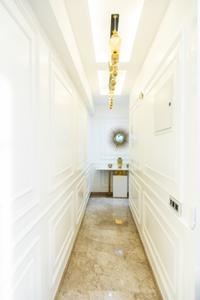 Bathroom Image of 1600 Sq.ft 3.5 BHK Apartment / Flat for sale in Hiranandani Clifton, Thane West Thane for Rs. 55000000