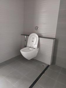 Common Bathroom Image of 1718 Sq.ft 4 BHK Apartment / Flat for rent in Mantra Mirari, Mundhwa Pune for Rs. 75000