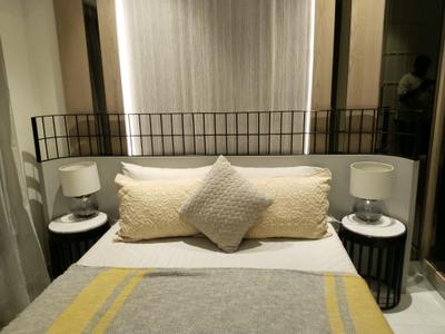 Bedroom Image of 1400 Sq.ft 3 BHK Apartment / Flat for sale in H Rishabraj Mangal Varsha, Santacruz West Mumbai for Rs. 75000000