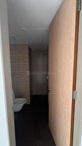 Bathroom Image of 1350 Sq.ft 3 BHK Apartment / Flat for sale in Lodha Bellagio, Powai Mumbai for Rs. 53500000