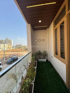Balcony Image of 2250 Sq.ft 4 BHK Builder Floor for sale in Sector 52 Noida for Rs. 8500000