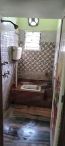 Bathroom Image of 915 Sq.ft 2 BHK Apartment / Flat for sale in Keshtopur Kolkata for Rs. 3300000