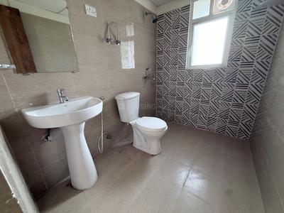 Image of 2130 Sq.ft 4 BHK Apartment / Flat for rent in Amrapali Verona Heights, Noida Extension, Greater Noida for Rs. 35000