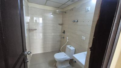 Image of 800 Sq.ft 2 BHK Apartment / Flat for rent in Sethi Max Royal, Sector 76, Noida for Rs. 26000