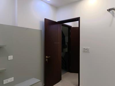 Bedroom Image of 720 Sq.ft 2 BHK Builder Floor for sale in Mukherjee Nagar New Delhi for Rs. 12000000