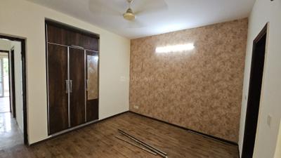 Bedroom Image of 2450 Sq.ft 3 BHK Builder Floor for rent in Sector 76 Faridabad for Rs. 27000