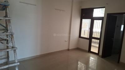 Bedroom Image of 1500 Sq.ft 3 BHK Apartment / Flat for sale in Panchsheel Wellington, Crossings Republik Ghaziabad for Rs. 13000000