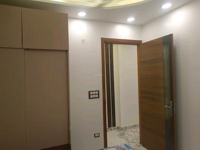 Bedroom Image of 600 Sq.ft 2 BHK Builder Floor for sale in Mahavir Enclave New Delhi for Rs. 5500000