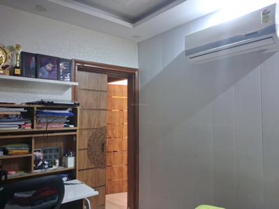 Bedroom Image of 1300 Sq.ft 3 BHK Builder Floor for sale in Mansarover Garden New Delhi for Rs. 25000008