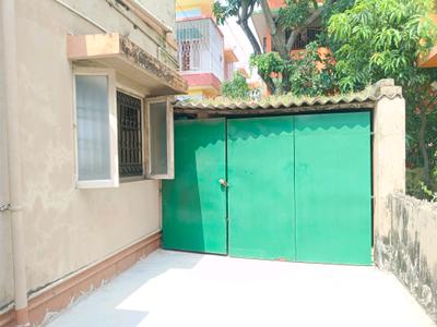 Car Garage Image of 1294 Sq.ft 3 BHK Independent House for sale in Sarsuna Kolkata for Rs. 12000000