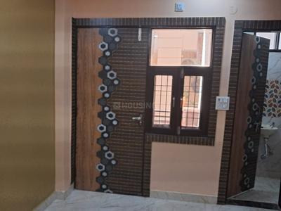Bedroom Image of 720 Sq.ft 2 BHK Builder Floor for sale in Krishna Nagar New Delhi for Rs. 8500000