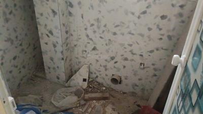 Bathroom Image of 700 Sq.ft 2 BHK Apartment / Flat for sale in Beliaghata Kolkata for Rs. 4000000