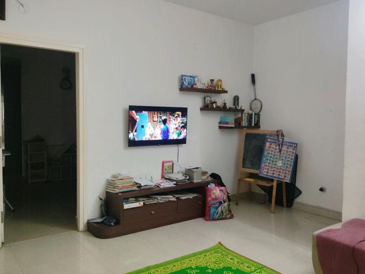 House of Colors Floating Gardens Main Image 1