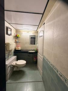 Bathroom Image of 913 Sq.ft 2 BHK Apartment / Flat for sale in Mayfair Sonata Greens, Vikhroli West Mumbai for Rs. 17300000