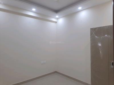 Bedroom Image of 780 Sq.ft 2 BHK Builder Floor for rent in Sector 110 Gurgaon for Rs. 18000