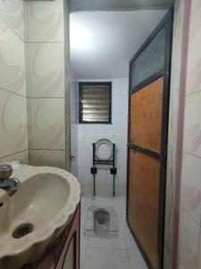Bathroom Image of 590 Sq.ft 1 BHK Apartment / Flat for rent in Kalwa Thane for Rs. 20000