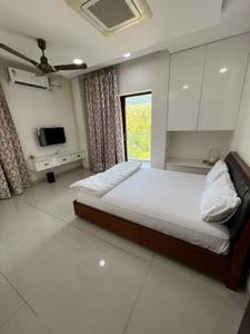 Bedroom Image of 2700 Sq.ft 3 BHK Villa for rent in Neelankarai Chennai for Rs. 120000