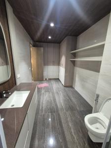 Bathroom Image of 4800 Sq.ft 4.5 BHK Apartment / Flat for rent in Alkapuri Vadodara for Rs. 250000