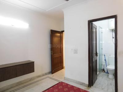 Bedroom Image of 350 Sq.ft 1 RK Studio for rent in Sarita Vihar New Delhi for Rs. 36000