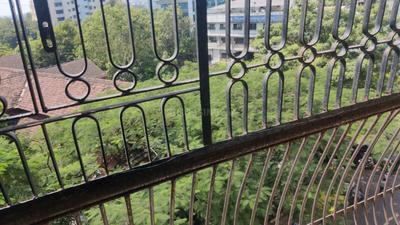 Balcony Image of 400 Sq.ft 1 RK Apartment / Flat for rent in New Textile Market Surat for Rs. 7000