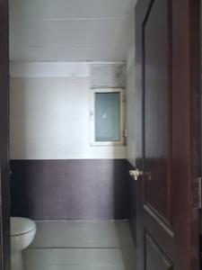 Common Bathroom Image of 1774 Sq.ft 3 BHK Apartment / Flat for sale in Amrapali Platinum, Sector 119 Noida for Rs. 16000000