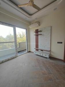 Bedroom Image of 800 Sq.ft 2 BHK Builder Floor for rent in Shalimar Bagh New Delhi for Rs. 35000