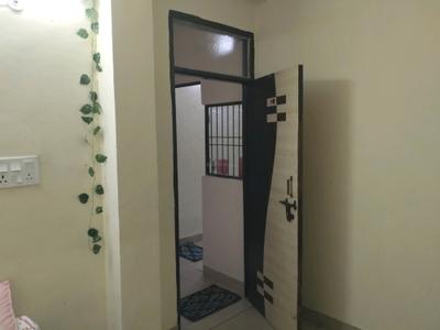 Bedroom Image of 600 Sq.ft 2 BHK Builder Floor for sale in Mayur Vihar Phase 1 New Delhi for Rs. 5200000