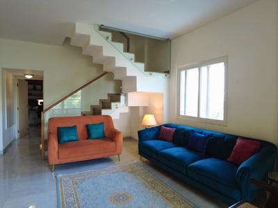 Hall Image of 2300 Sq.ft 3 BHK Apartment / Flat for sale in Kalyan Nagar Bengaluru for Rs. 27000000