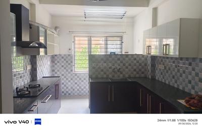 Kitchen Image of 1350 Sq.ft 3 BHK Apartment / Flat for rent in Karapakkam Chennai for Rs. 36000