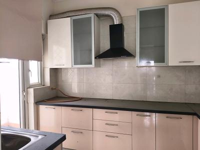Kitchen Image of 1700 Sq.ft 3 BHK Apartment / Flat for rent in Shree Vardhman Victoria, Sector 70 Gurgaon for Rs. 50000