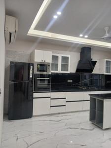 Kitchen Image of 3000 Sq.ft 4.5 BHK Builder Floor for rent in Sector 46 Gurgaon for Rs. 100000