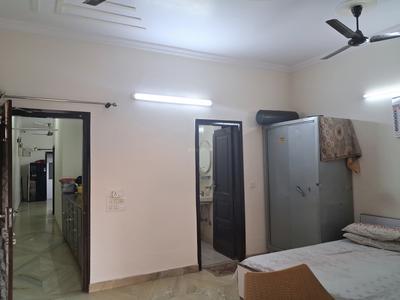 Bedroom Image of 900 Sq.ft 2 BHK Builder Floor for sale in Ramesh Nagar New Delhi for Rs. 8500000