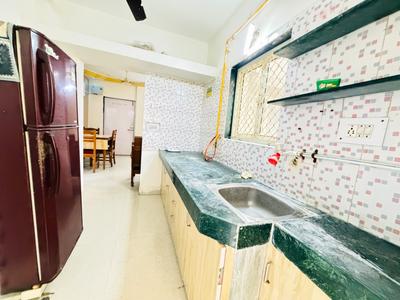 Kitchen Image of 1250 Sq.ft 2 BHK Apartment / Flat for rent in Satellite Ahmedabad for Rs. 20000