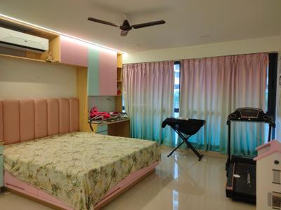 Bedroom Image of 2300 Sq.ft 3.5 BHK Apartment / Flat for sale in Marvel Arco, Hadapsar Pune for Rs. 33500000