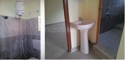 Bathroom Image of 950 Sq.ft 2 BHK Builder Floor for rent in Electronic City Bengaluru for Rs. 19500