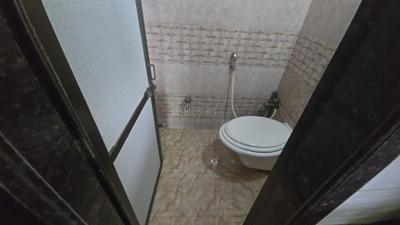 Bathroom Image of 550 Sq.ft 1 BHK Apartment / Flat for rent in Chembur Mumbai for Rs. 42000