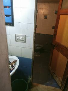 Bathroom Image of 1000 Sq.ft 1 BHK Builder Floor for rent in Sector 30 Gandhinagar for Rs. 15000