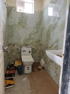 Common Bathroom Image of 750 Sq.ft 1 BHK Apartment / Flat for rent in Gachibowli Hyderabad for Rs. 22000